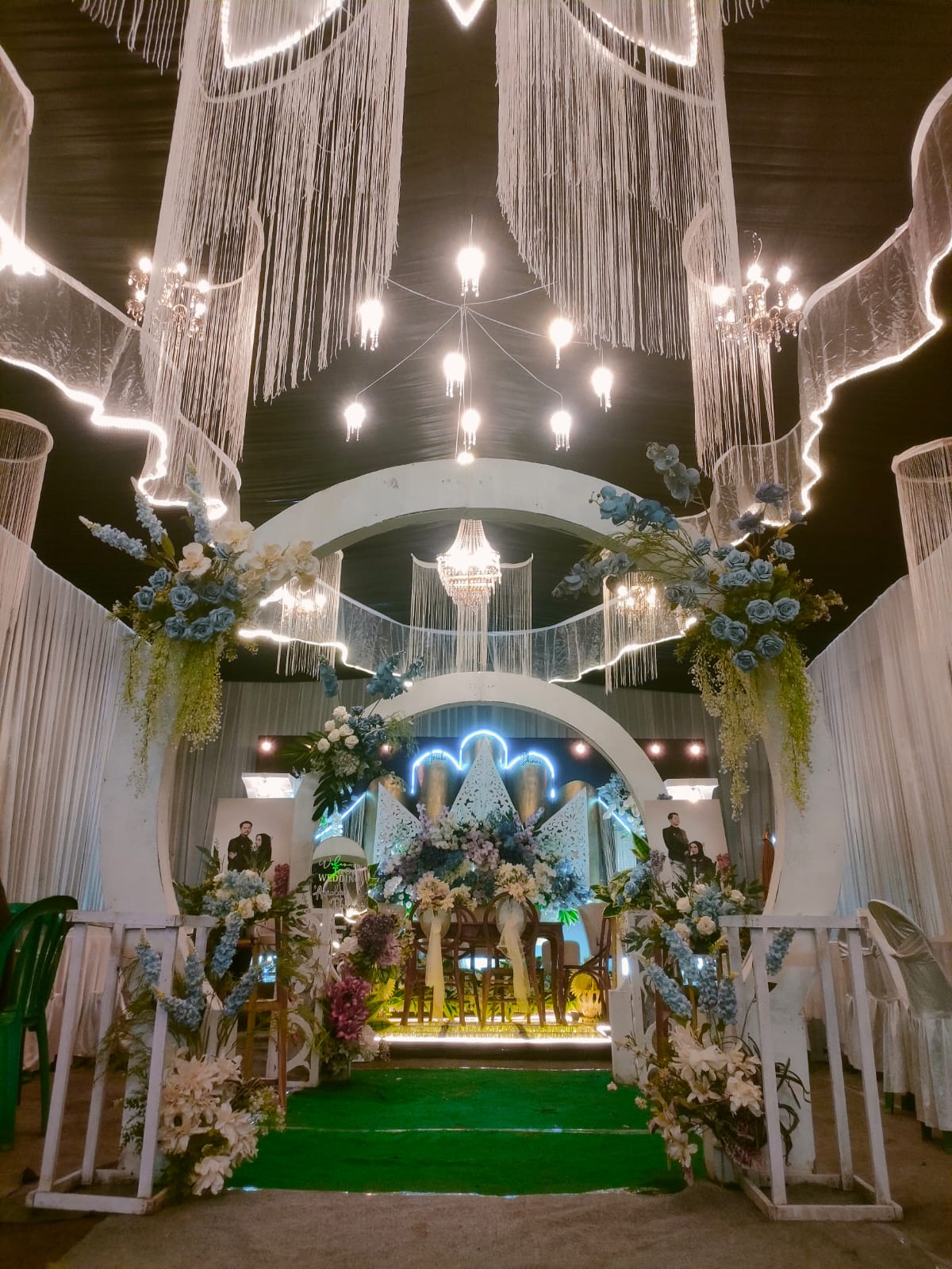 Tenda dan dekorasi acara